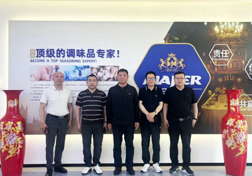 热烈欢迎河南省三健乐食品有限公司李董事长莅临郑州马吉尔食品有限公司工厂参观调查！